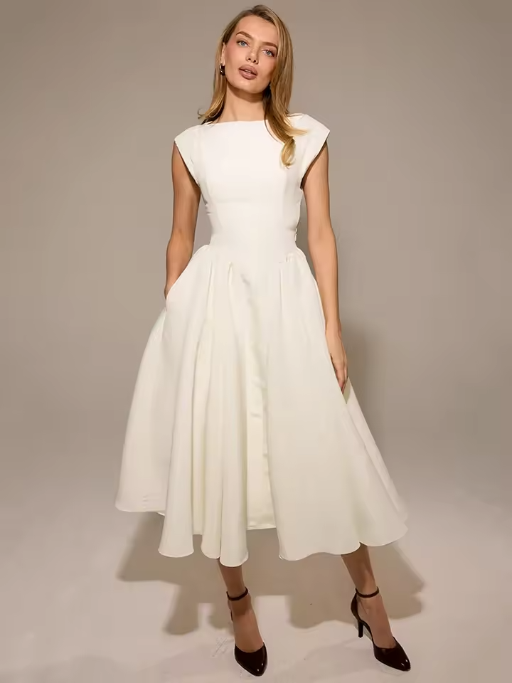 Casual Simple Solid Color Commuting Dress Women O-neck High Waist Pleated Party Dress New 2025 Backless Hollow Beach Long Dress
